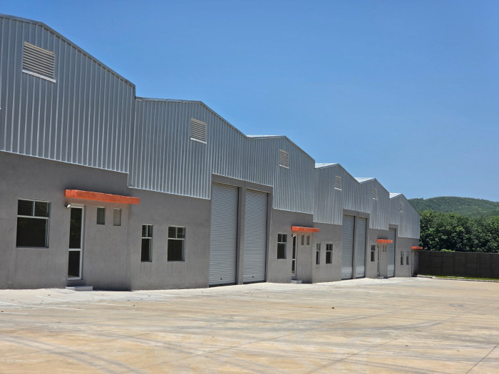Se renta/ Vende amplia bodega en Cocales - Image 2