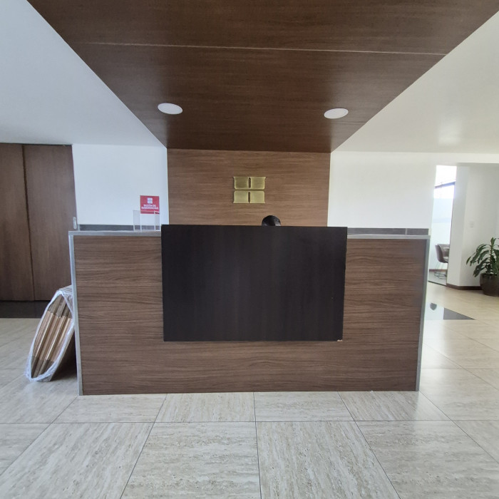 Oficina en renta en zona 15 Edificio de uso mixto - Miniatura 17