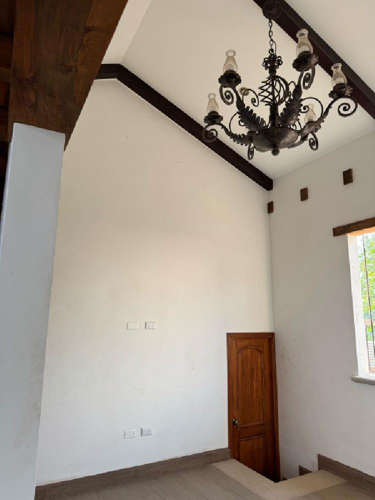 SE VENDE CASA DE ESQUINA EN ANTIGUA GUATEMALA — foto 2