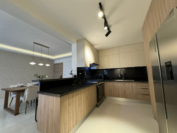 URB THOMEN — foto 8