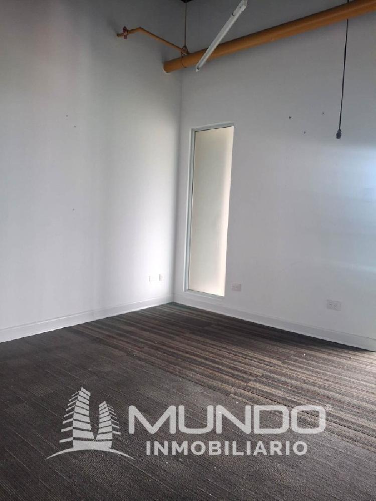 OFICINA EN RENTA EN ZONA 10 DESIGN CENTER — foto 2