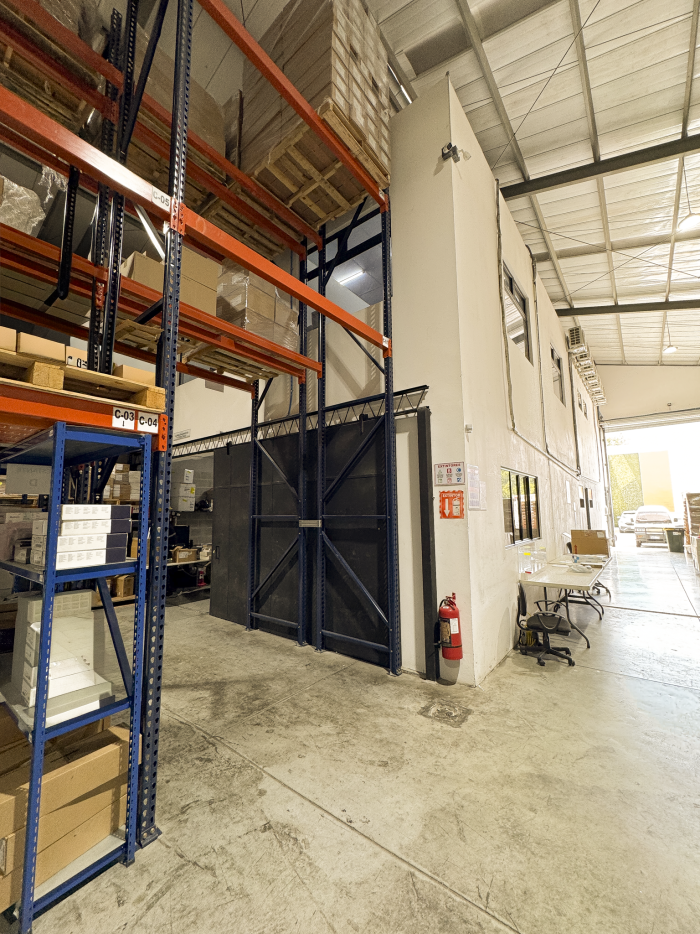 Ofibodega en venta por Redondel Integración alquilada - 18