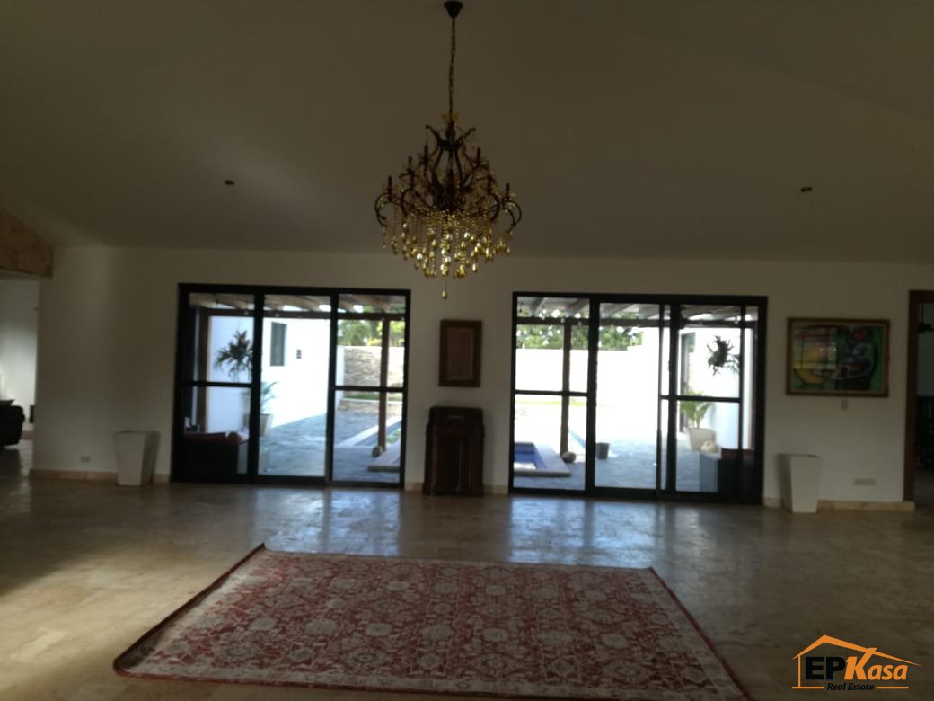 Casa Turística de venta en Jacagua Santiago, un nivel - 4