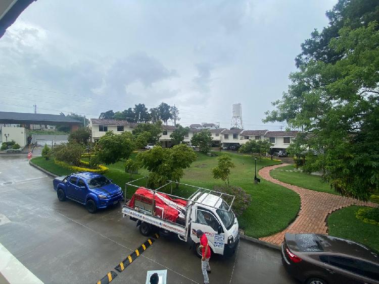 Amplia casa en Renta Condominio Lucerna Santa Catarina — foto 14