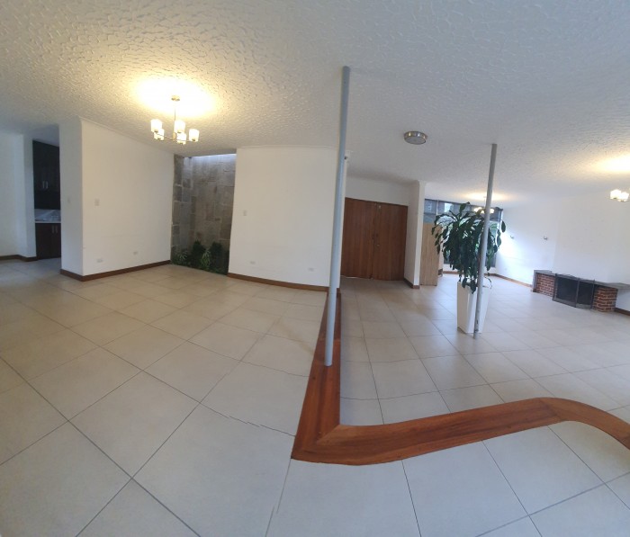 En Alquiler casa en Condominio en zona 14