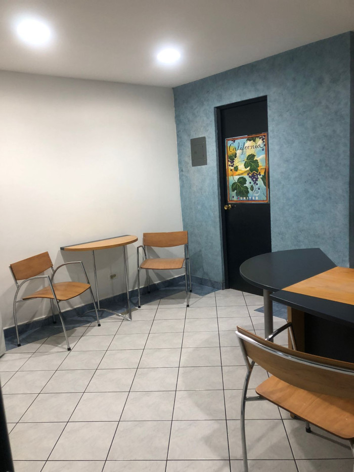 Plus Real Estate renta/vende casa comercial en zona 14 — foto 2