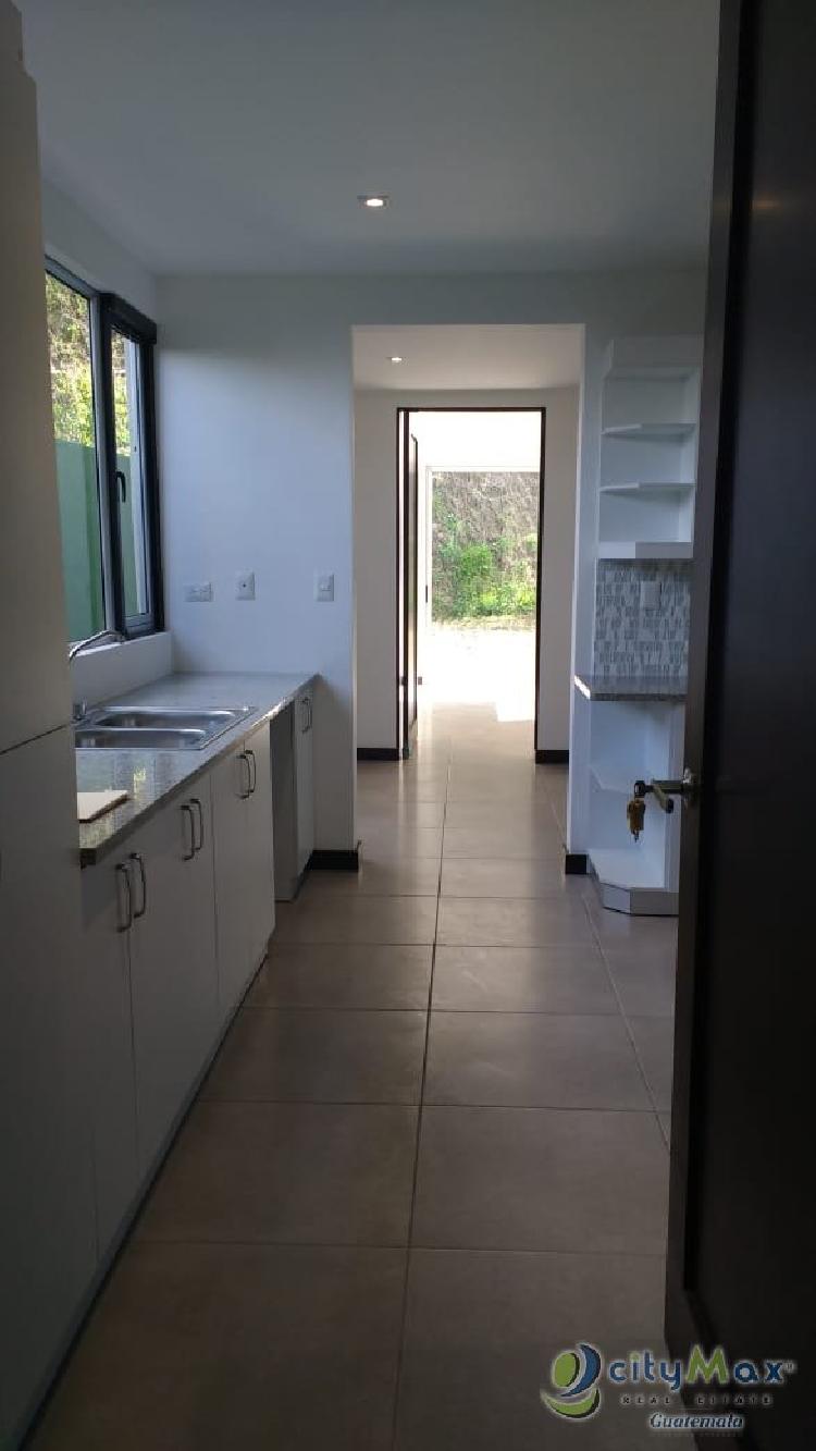 Casa en Venta para estrenar 20 calle Final Muxbal - Image 1