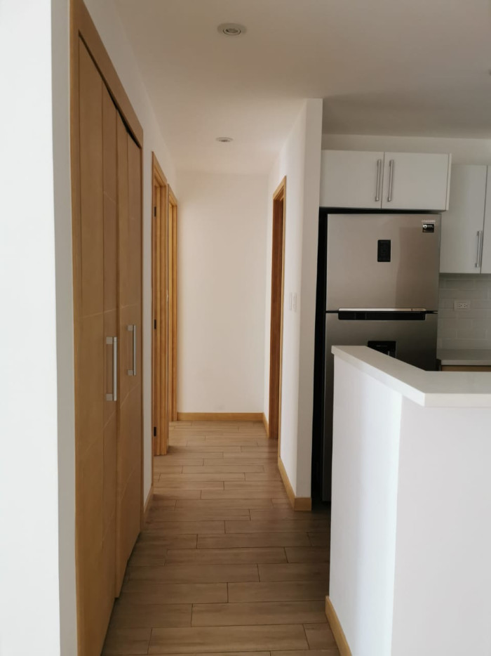 Apartamento en renta en zona 10 de 2 habitaciones — foto 4