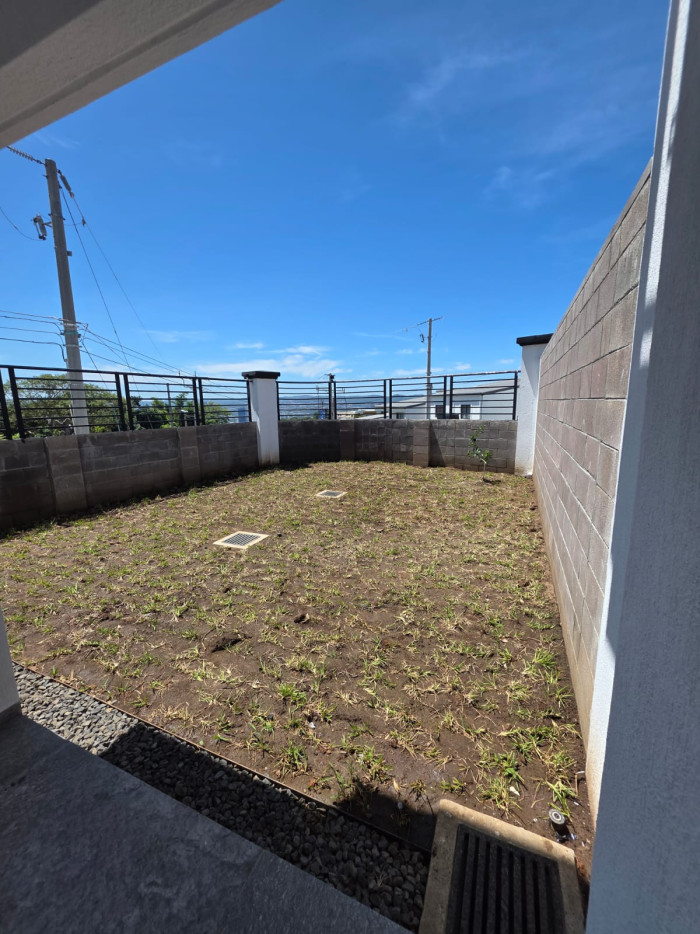 Casa a estrenar en alquiler en Residencial Antibes II - 21