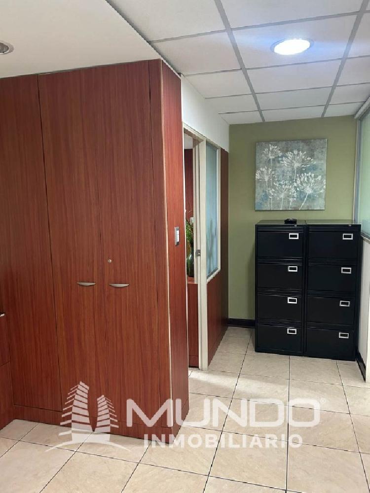 OFICINA EN VENTA EN ZONA 10 - Miniatura 6