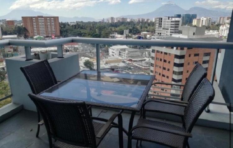 Rento amplio apartamento en zona 10, Diagonal 6.