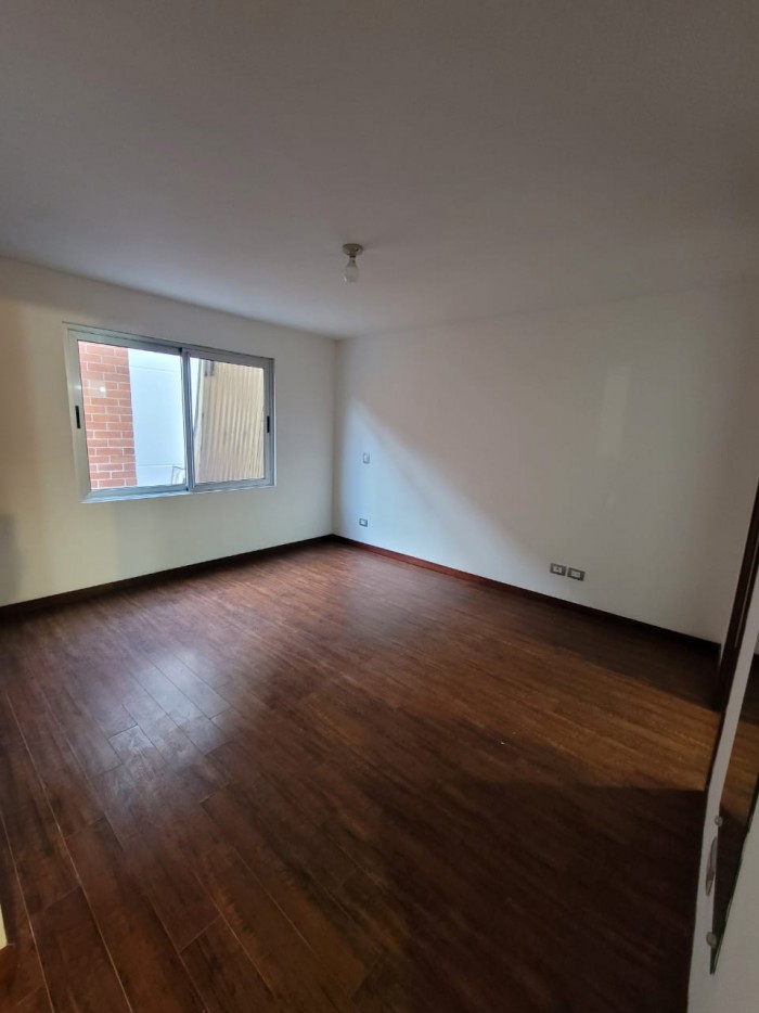 Apartamento en ALQUILER z. 10 - Image 1