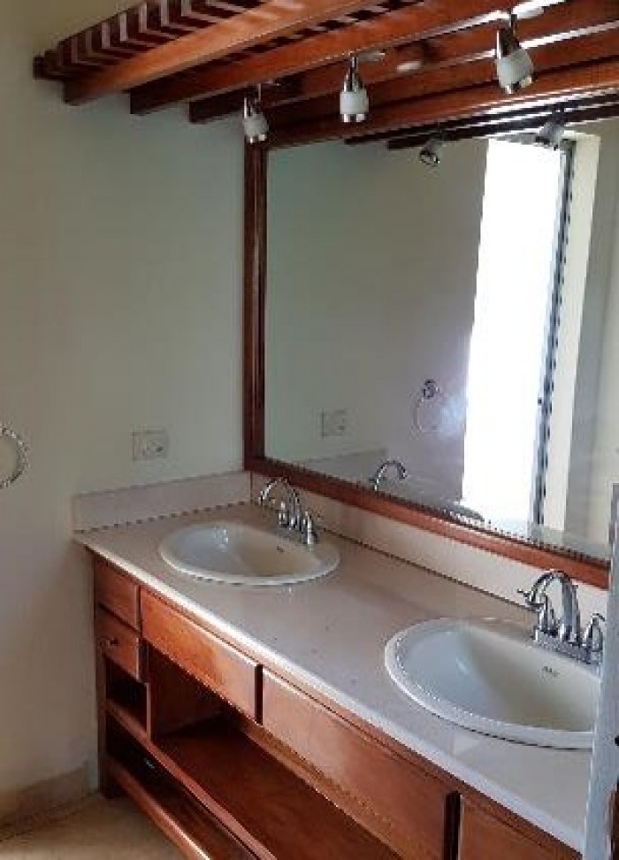 Rento casa en exclusivo condominio de zona 14 — foto 6