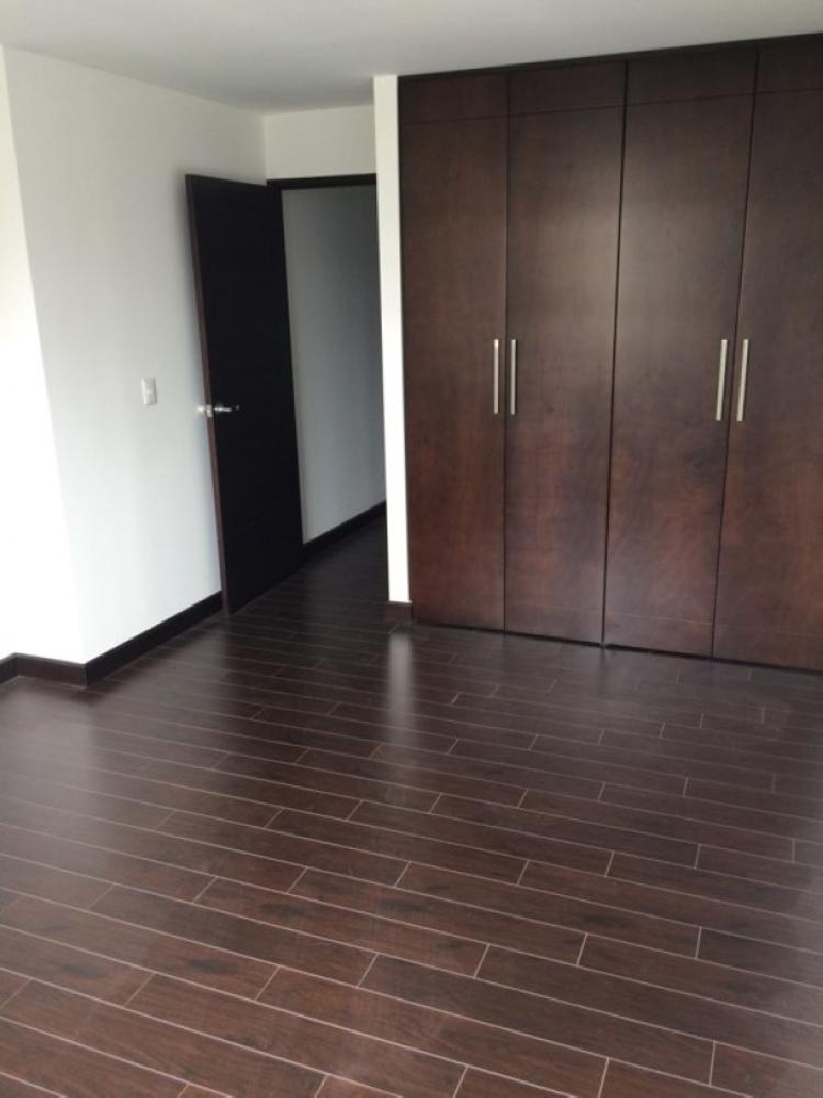 Rento hermoso apartamento en zona 14 — foto 2