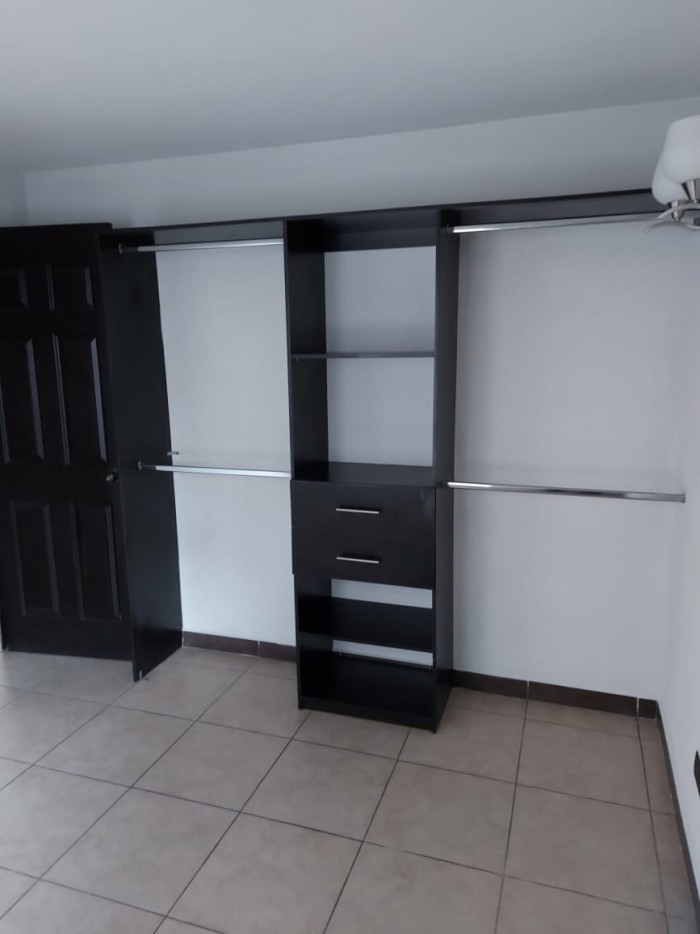 VENTA Apartamento 2 hab Edificio Torre Mariscal zona 11 - Miniatura 4