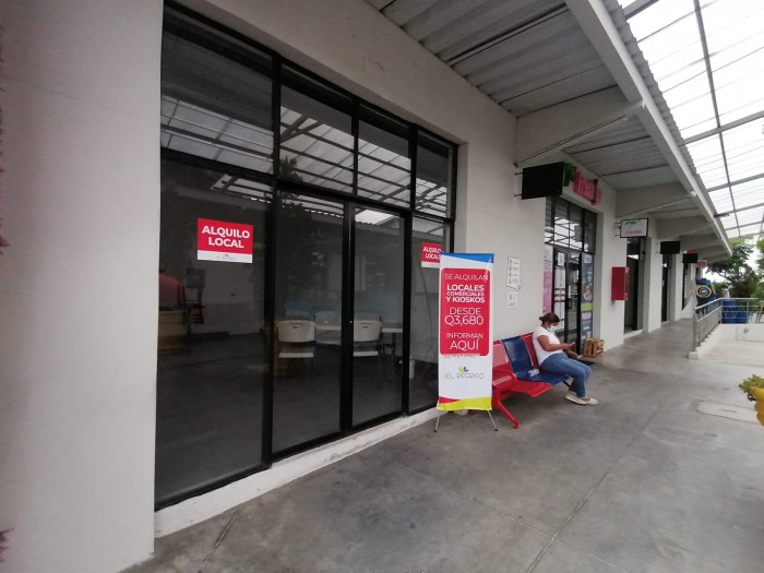 CityMax alquila excelente local en plaza de zona 12 - Miniatura 7