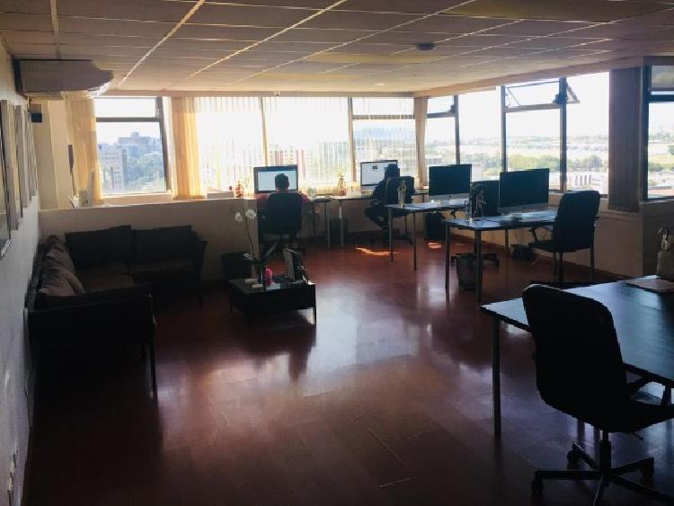 Oficina de 250 m2 de construcción en Renta, Zona 10 — foto 4