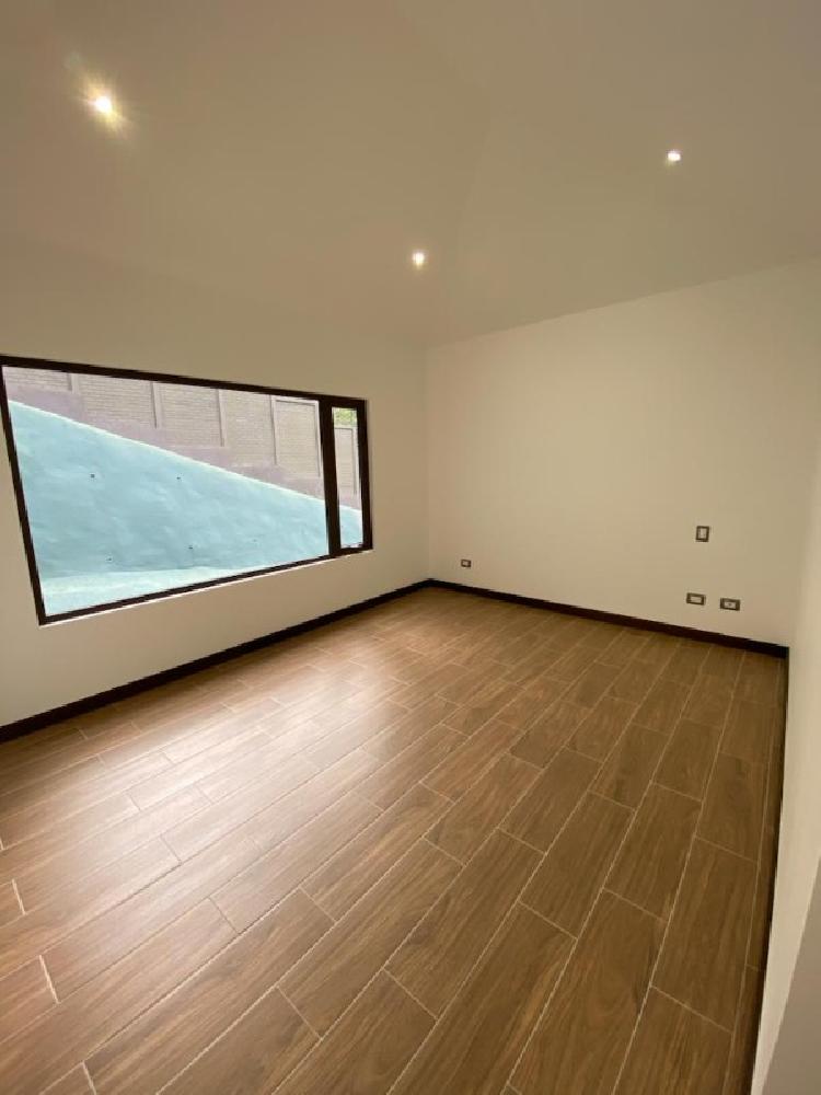 CASA EN VENTA CARRETERA A SANTA CATARINA PINULA