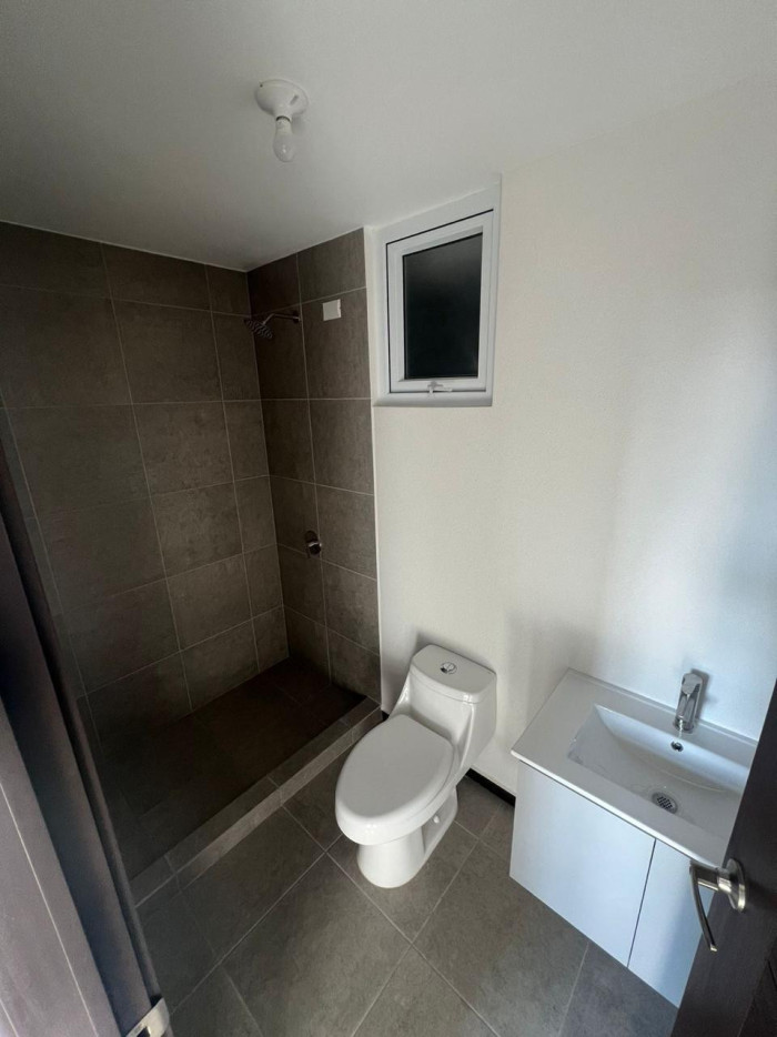 Apartamento en Renta Parque San Jorge Zona 11 - Image 2