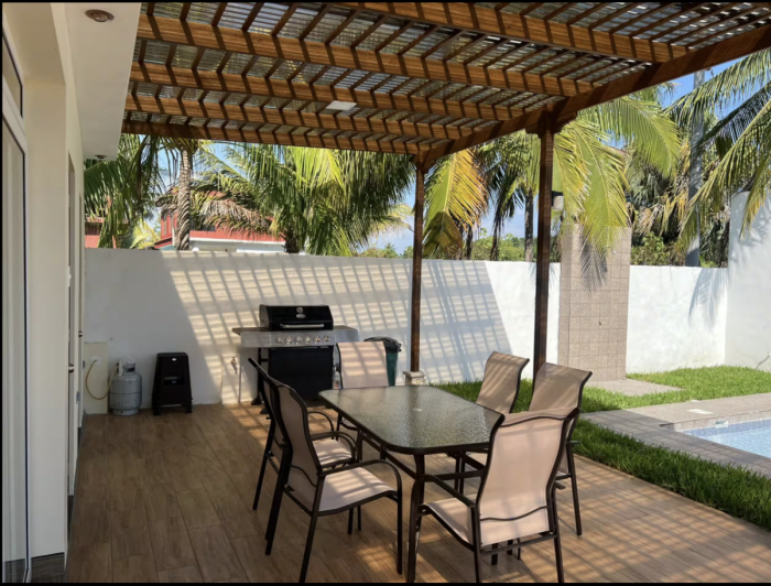 Casa Amueblada en Venta inversion en Airbnb Monterrico - 4