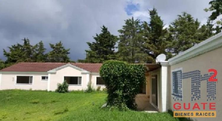 Casa de 700 m2 de construcción en Renta, Carretera a El