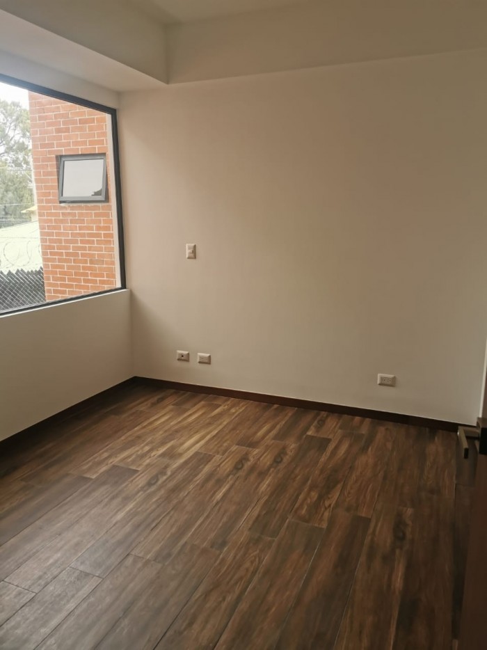 Alquilo Hermoso Apartamento zona 10,