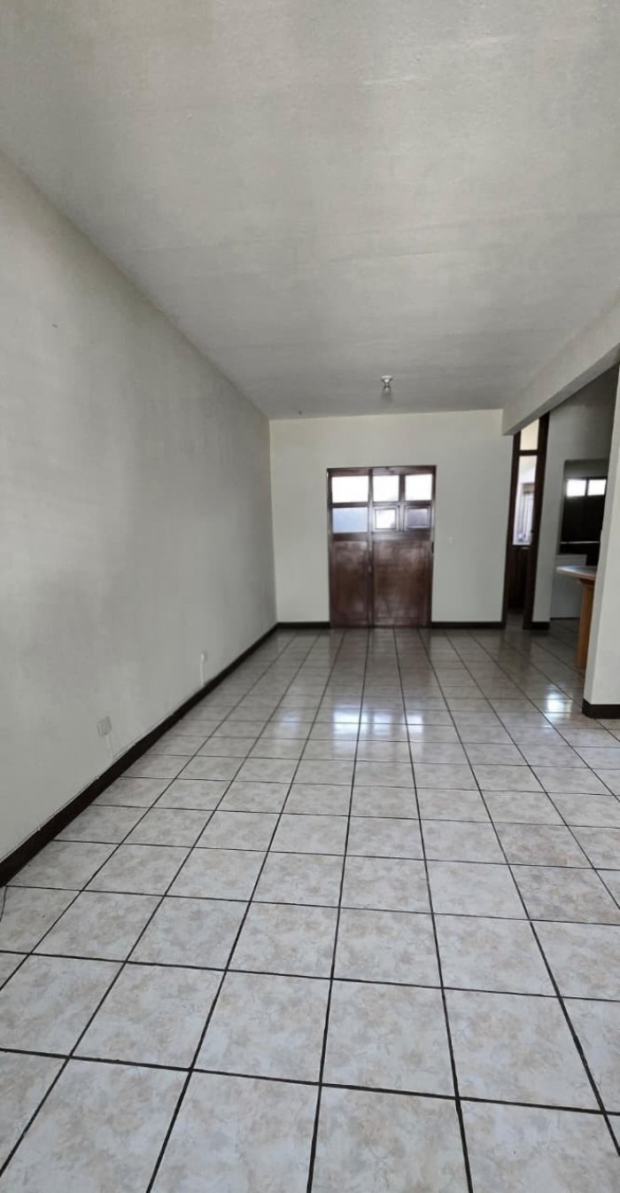 Casa en venta en Residencial zona 2 de Villa Nueva - Image 5