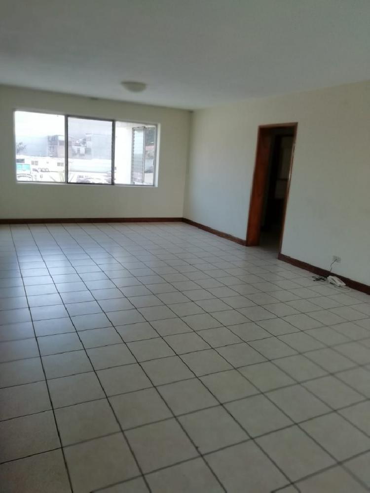 Rento amplio apartamento en Zona 9. — foto 4