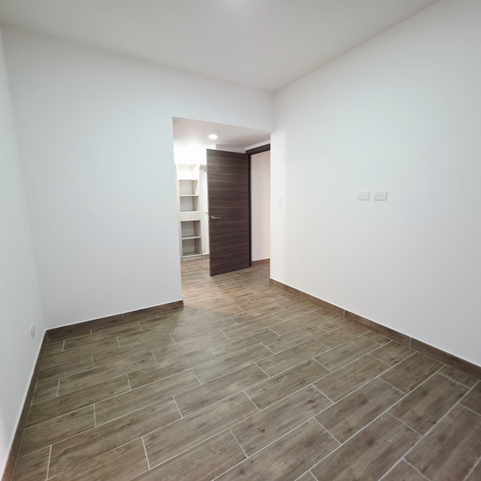 Apartamento en renta en Modra zona 4 - Image 3