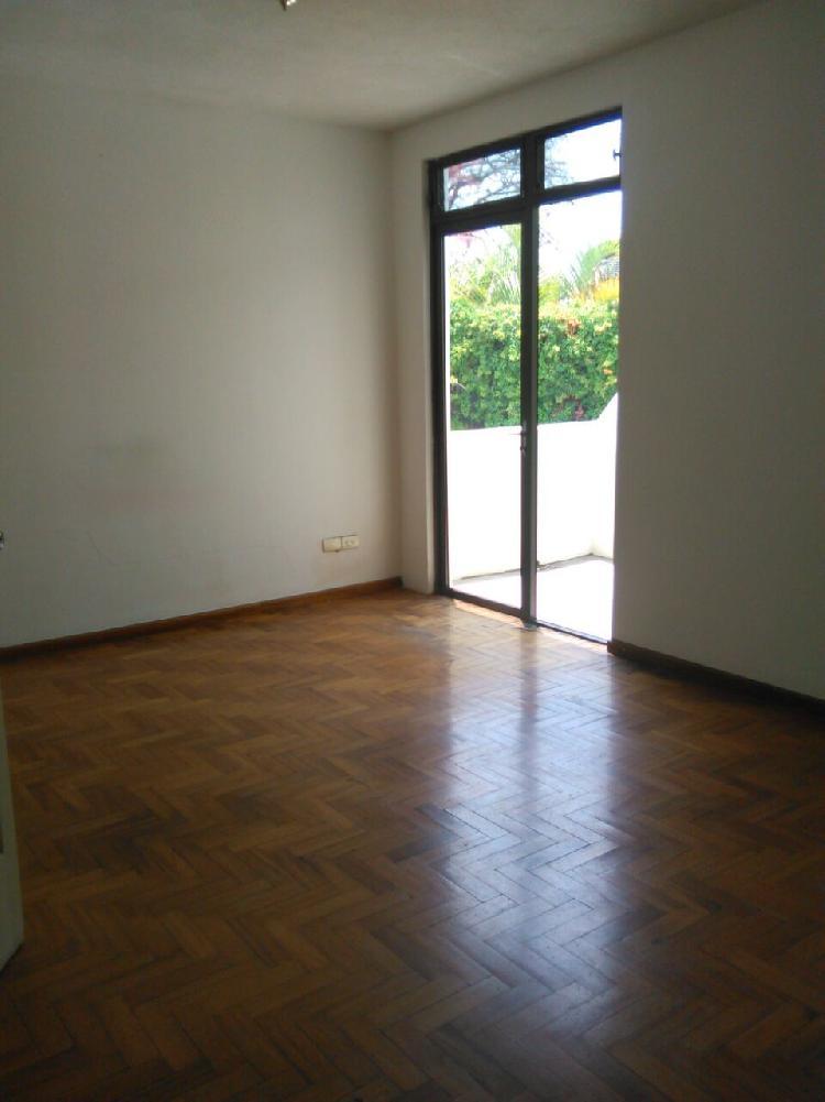 Plus Real Estate renta casa en zona 14 — foto 3