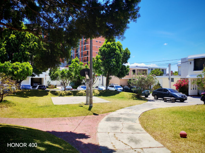 Rento Casa en Villa Fontana, Mariscal Zona 11 - Miniatura 24