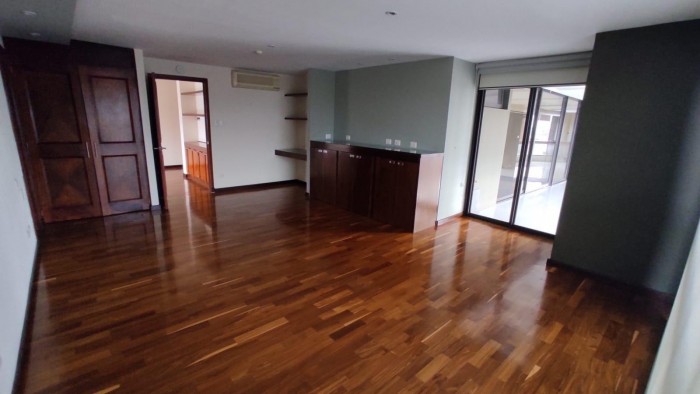 Rento apartamento en zona 10 — foto 3