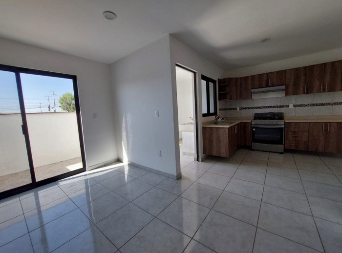CASA EN RENTA MADERAS RESIDENCIAL CELAYA GTO - 3
