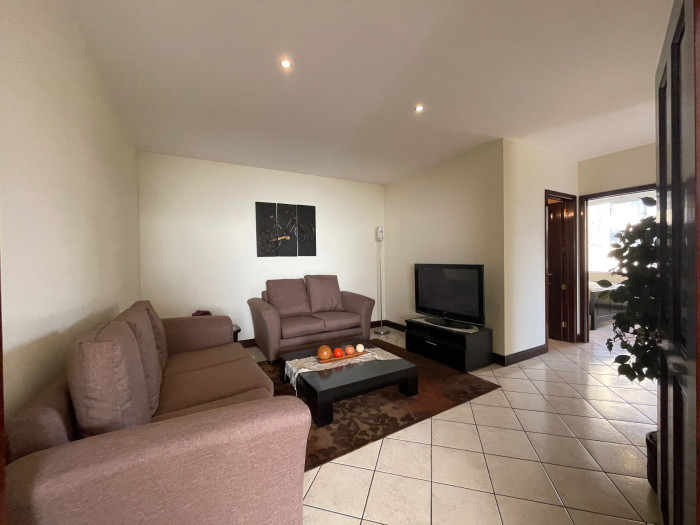 Plus Real Estate renta / vende apartamento en zona 10 — foto 4