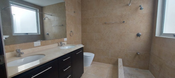 Casa en Condominio en Venta cercana a zona 15 Guatemala - Miniatura 13