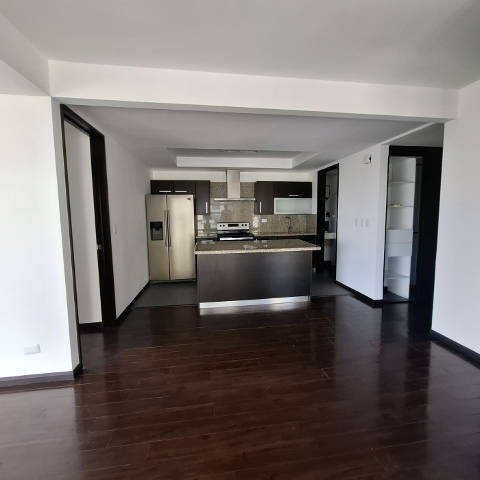 En Renta Apartamento en zona 16 Guatemala - Image 4