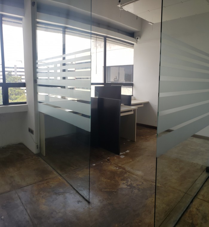 Nivel completo de Oficinas en alquiler en zona 10 - Miniatura 11