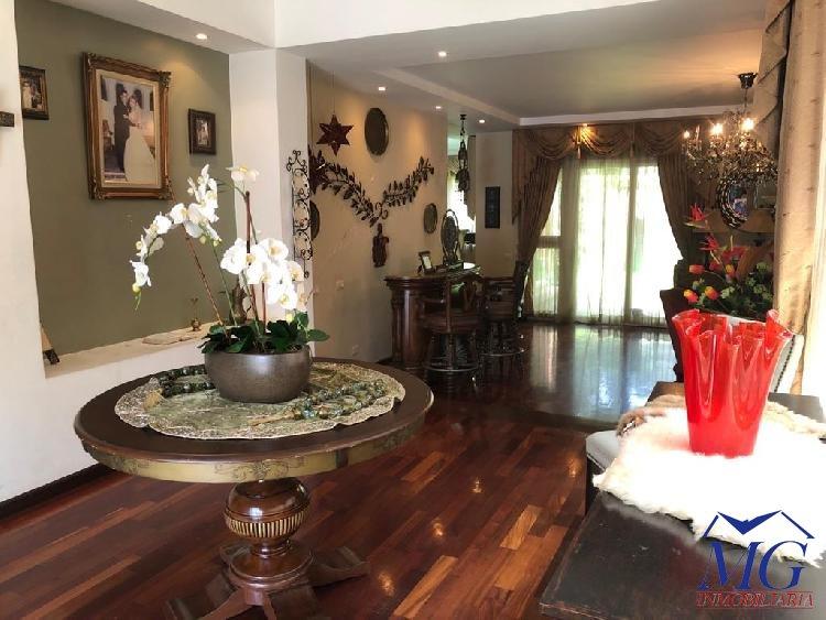 VENDO CASA EN ENCINOS DE CAYALA ZONA 16