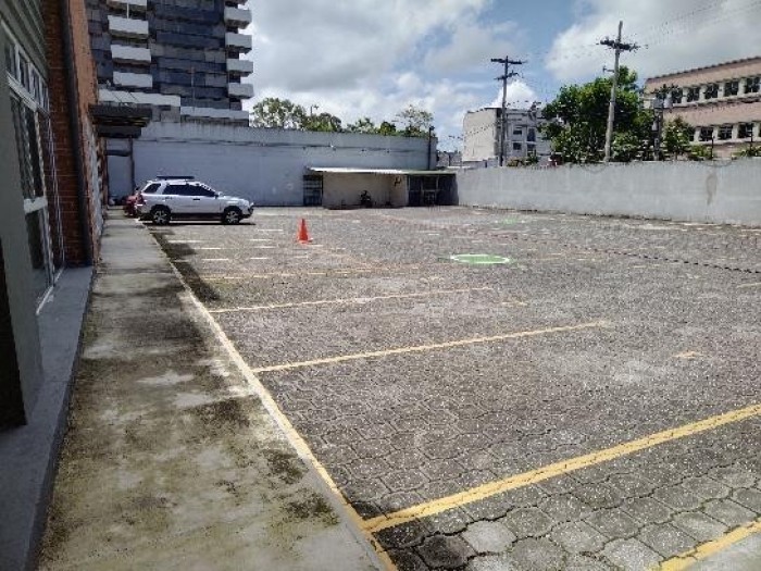 Edificio comercial en Alquiler en Zona 9 Guatemala - Image 1