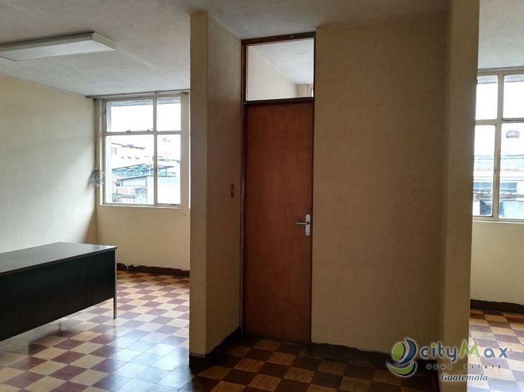 Oficina en CENTRO HISTÓRICO sobre la 7 avenida zona 1 - Miniatura 5