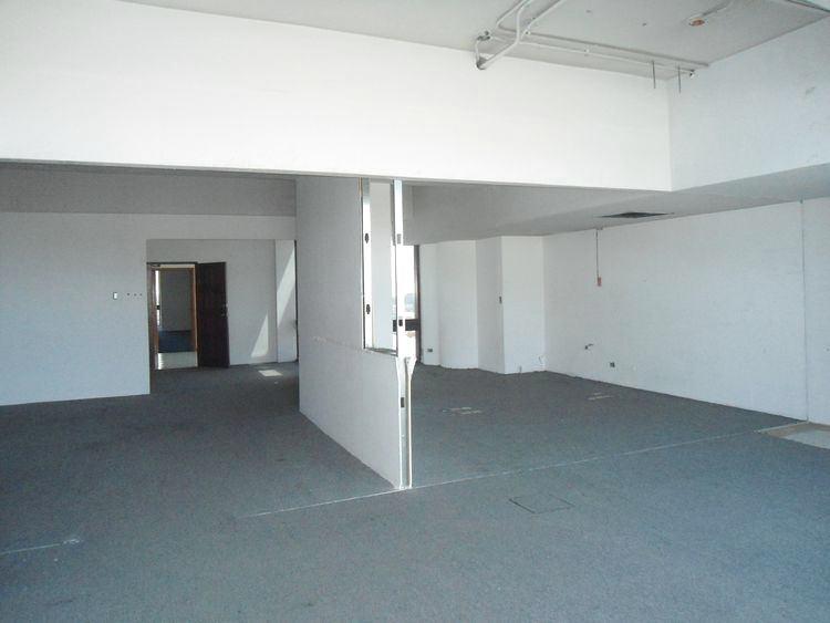 OFICINA COMERCIAL EN RENTA EN CALZADA ROOSEVELT - Image 1