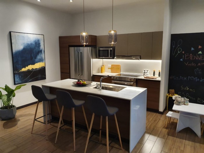 Apartamento en Venta en planos Zona 10 Guatemala. - Image 2