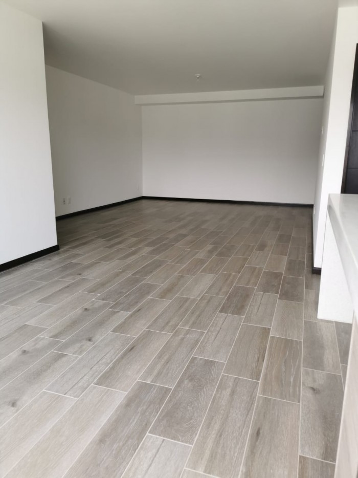 Apartamento en renta en Plaza Segheria, zona 14 - Image 3