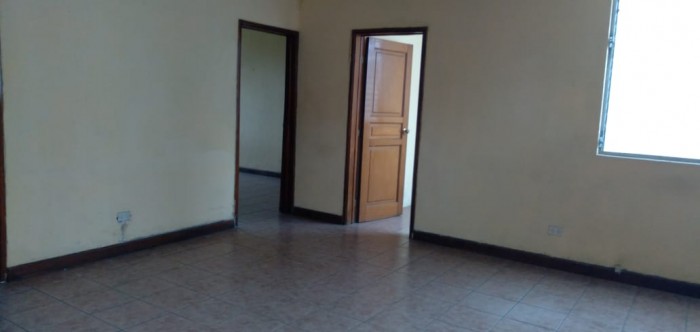 Rento casa comercial en Av. Las Américas z. 13 — foto 6