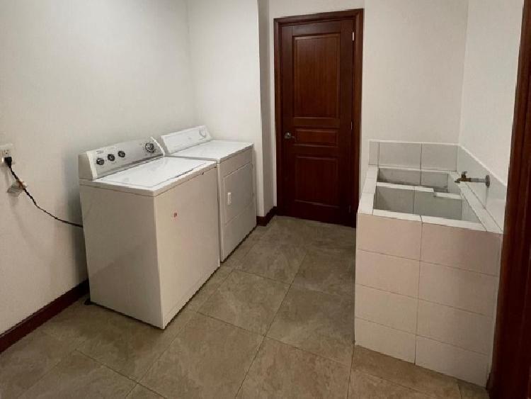 APARTAMENTO EN RENTA EN ZONA 14 — foto 8