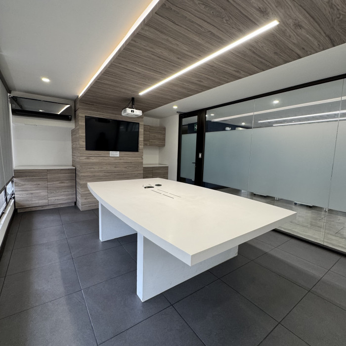 Oficina Comercial en Renta Geminis zona 10 - Image 2