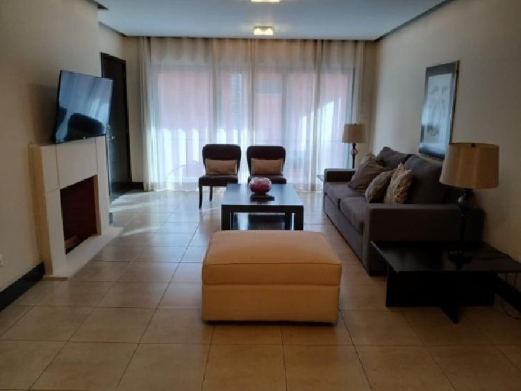 Apartamento amueblado en renta zona 10 — foto 2