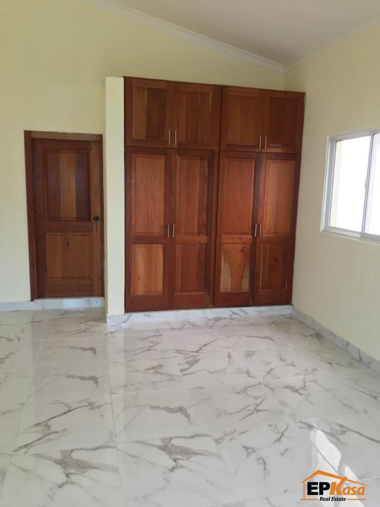 Casa de dos niveles, Prado Oriental, Santo Domingo Este — foto 2