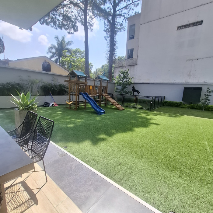 En Renta Apartamento zona 10 de 3 habitaciones - Miniatura 17