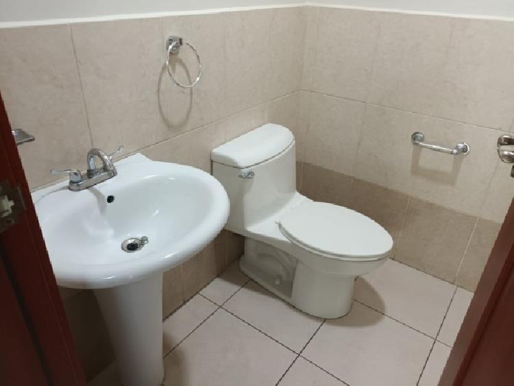 OFICINA EN RENTA EN PASEO PLAZA, ZONA 10 — foto 3